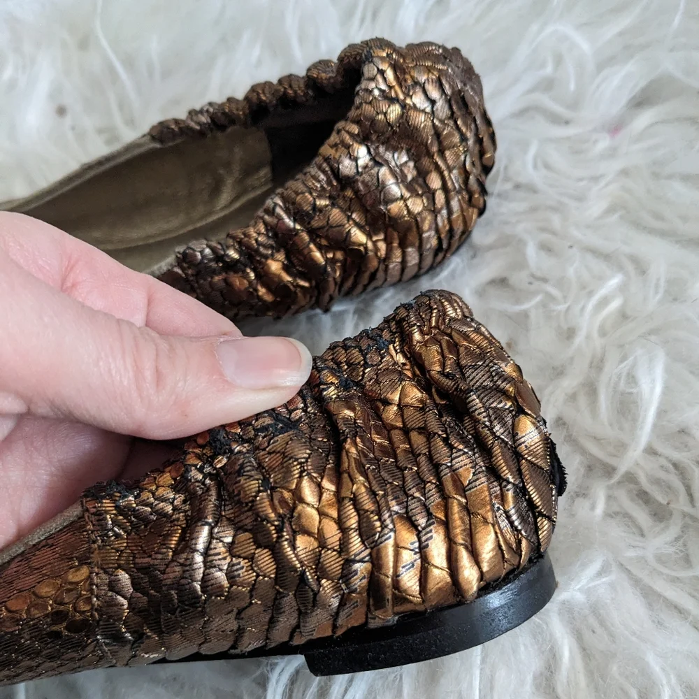 Devi Kroell gorgeous python